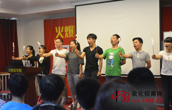 ����һ�������Լ��ġ�����Ӣ�ۡ�