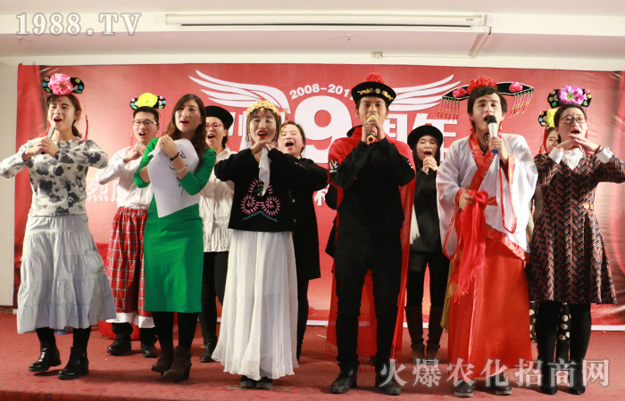 �q�����������q����