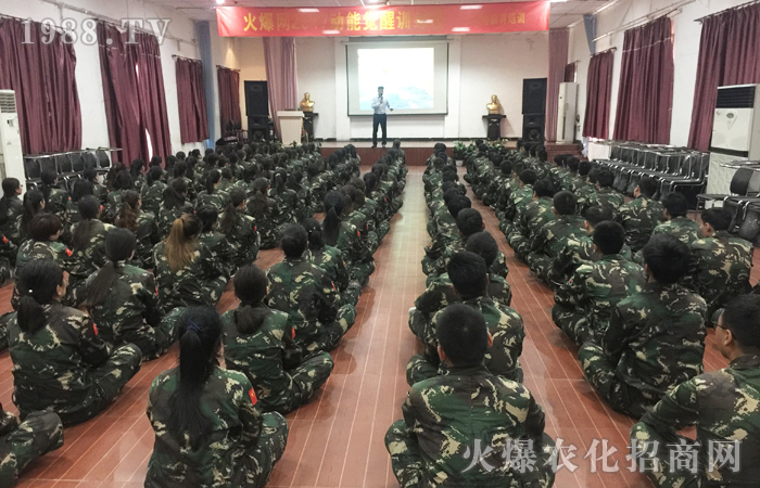 ��������(zh��n)�O���������J(r��n)�R�Լ�