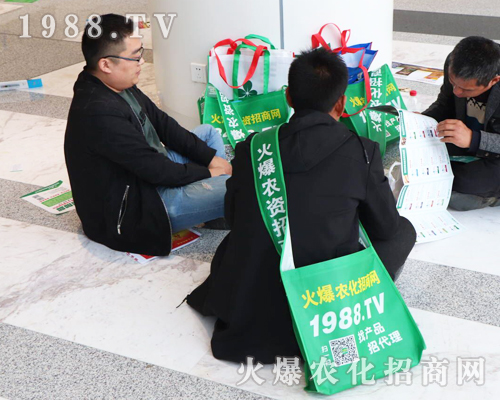 2019山東植保雙交會上1988.TV的戰(zhàn)土用朝氣演繹自己