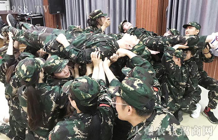 人生處處是課堂，累并快樂(lè)著！