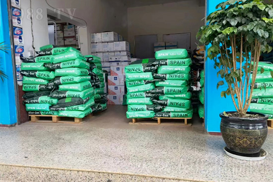 復(fù)合肥漲價(jià)瘋狂 ，而這幾款高端進(jìn)口新型肥卻成了市場(chǎng)香餑餑！