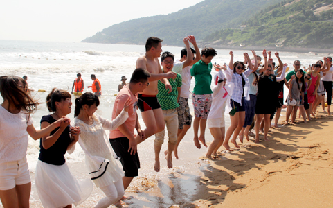 �̺��{(l��n)����ɽˮ���B���֠������(du��)վ���𱬼��˘��_�