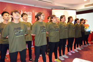 ʿ��չʾ-��Խ������׷��׿Խ