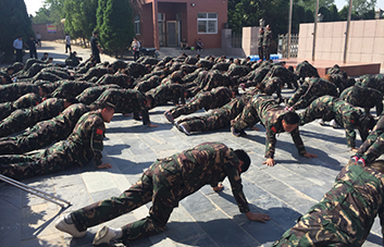 高溫炙烤，流汗不流淚、堅持不放棄！