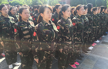 榮譽從集體來，力量從團結來！