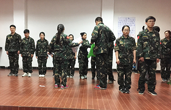 信守承諾，甘愿接受自己許下的懲罰諾言！