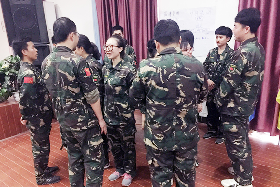 用眼睛去欣賞，用心靈去體會，學會贊美，收獲成長！