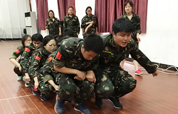 挑戰(zhàn)冠軍隊，與時間賽跑，與榮譽共舞！