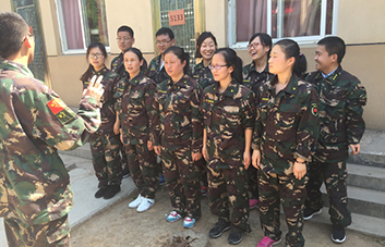 火爆團隊進行士氣訓練！