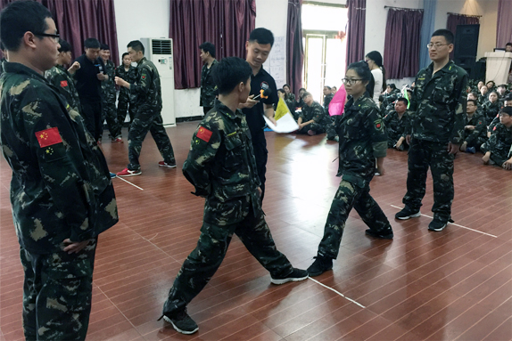 簡單石頭剪刀布，輸贏卻在彈指間！