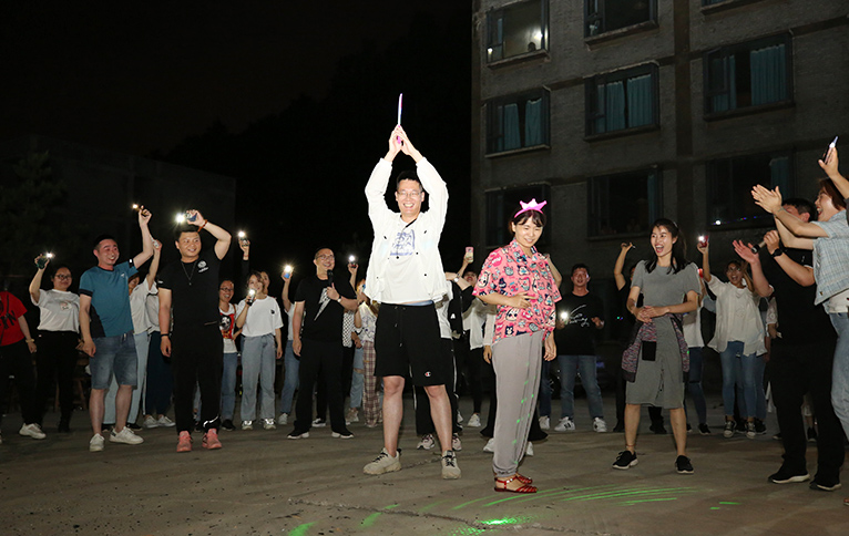 �𱬾W(w��ng)�Ͼ�ɽ�������(hu��)֮СƷԒ��